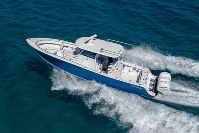 Sportsman Open 352 Center Console
