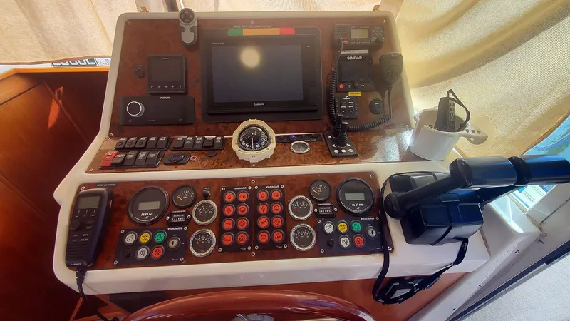 Kissed Some Frogs Yacht Photos Pics Lower Helm