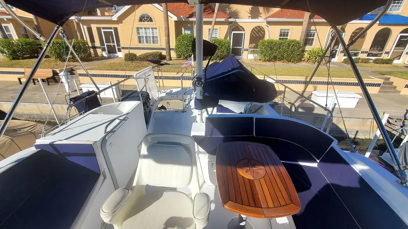 Kissed Some Frogs Yacht Photos Pics Flybridge Aft