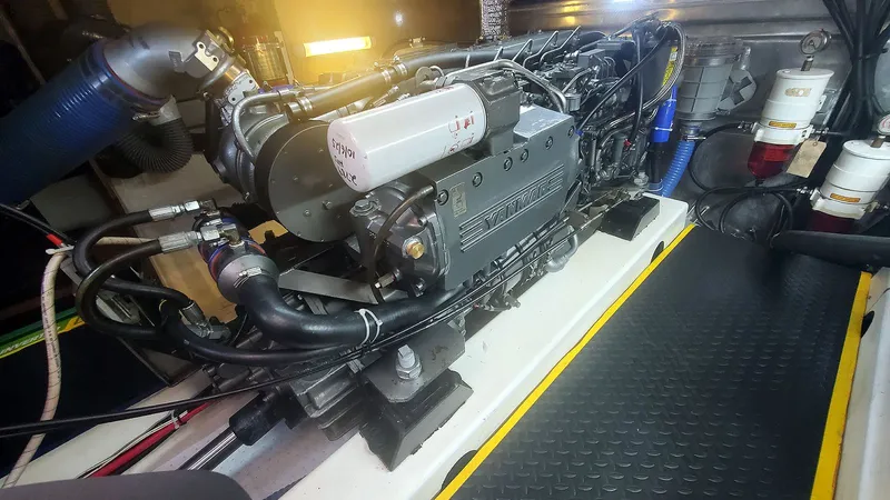 Kissed Some Frogs Yacht Photos Pics Port Main Engine