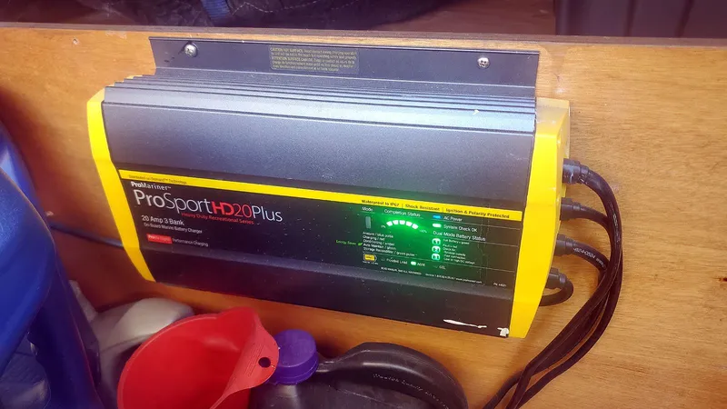 Kissed Some Frogs Yacht Photos Pics Stern Thruster Battery Charger