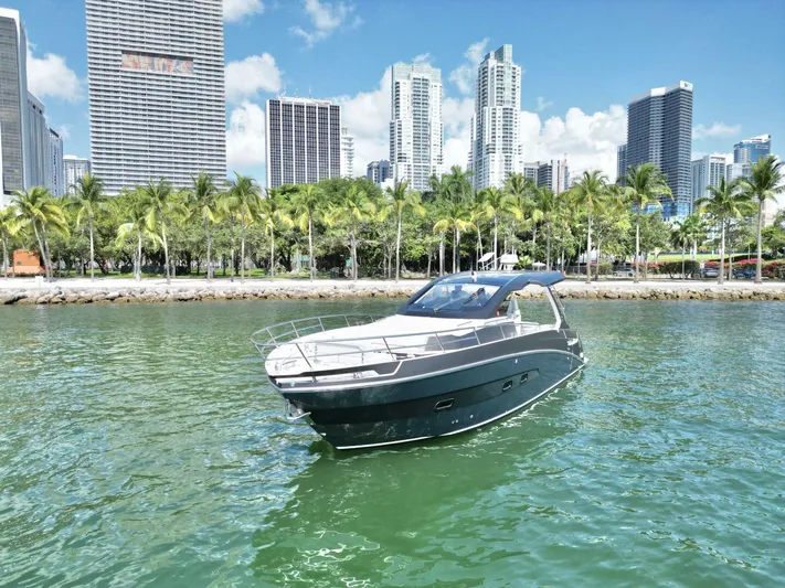  Yacht Photos Pics 2020 Azimut Verve 40 - Image 26