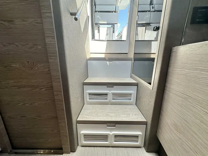  Yacht Photos Pics 2020 Azimut Verve 40 - Image 46