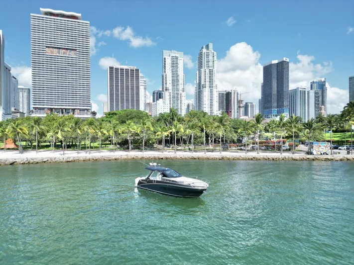  Yacht Photos Pics 2020 Azimut Verve 40 - Image 21