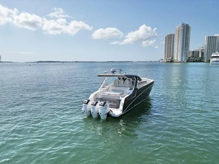  Yacht Photos Pics 2020 Azimut Verve 40 - Image 6