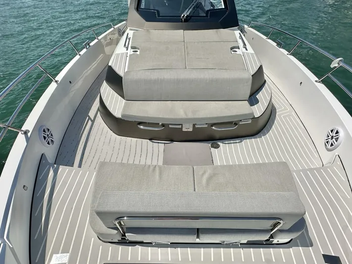  Yacht Photos Pics 2020 Azimut Verve 40 - Image 31