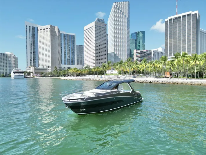  Yacht Photos Pics 2020 Azimut Verve 40 - Image 24