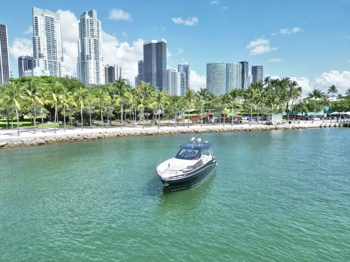  Yacht Photos Pics 2020 Azimut Verve 40 - Image 13