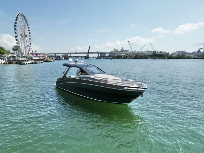  Yacht Photos Pics 2020 Azimut Verve 40 - Image 9