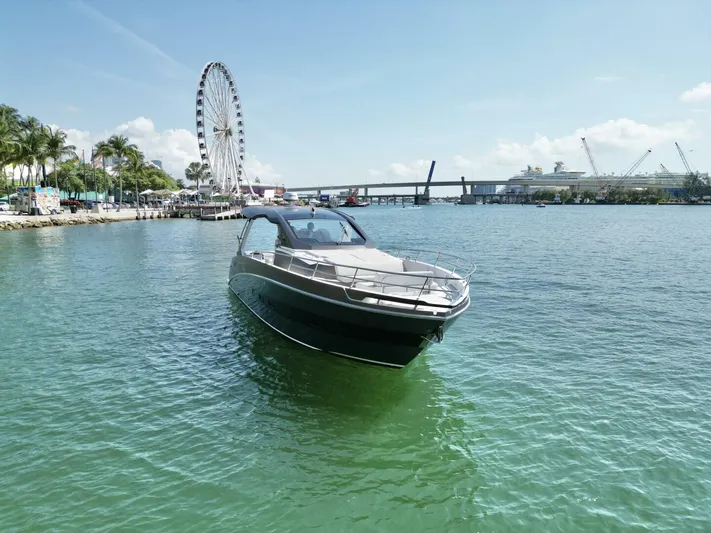  Yacht Photos Pics 2020 Azimut Verve 40 - Image 10