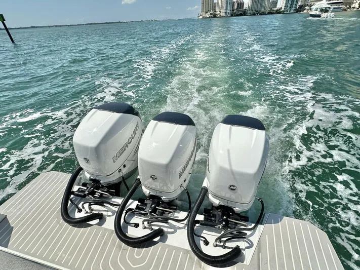  Yacht Photos Pics 2020 Azimut Verve 40 - Image 48