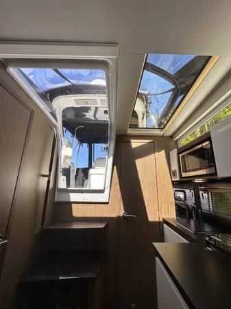 2018 Jeanneau Leader 30