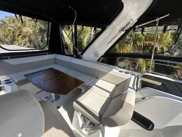 2018 Jeanneau Leader 30