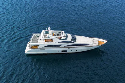 Azimut Grande 32M