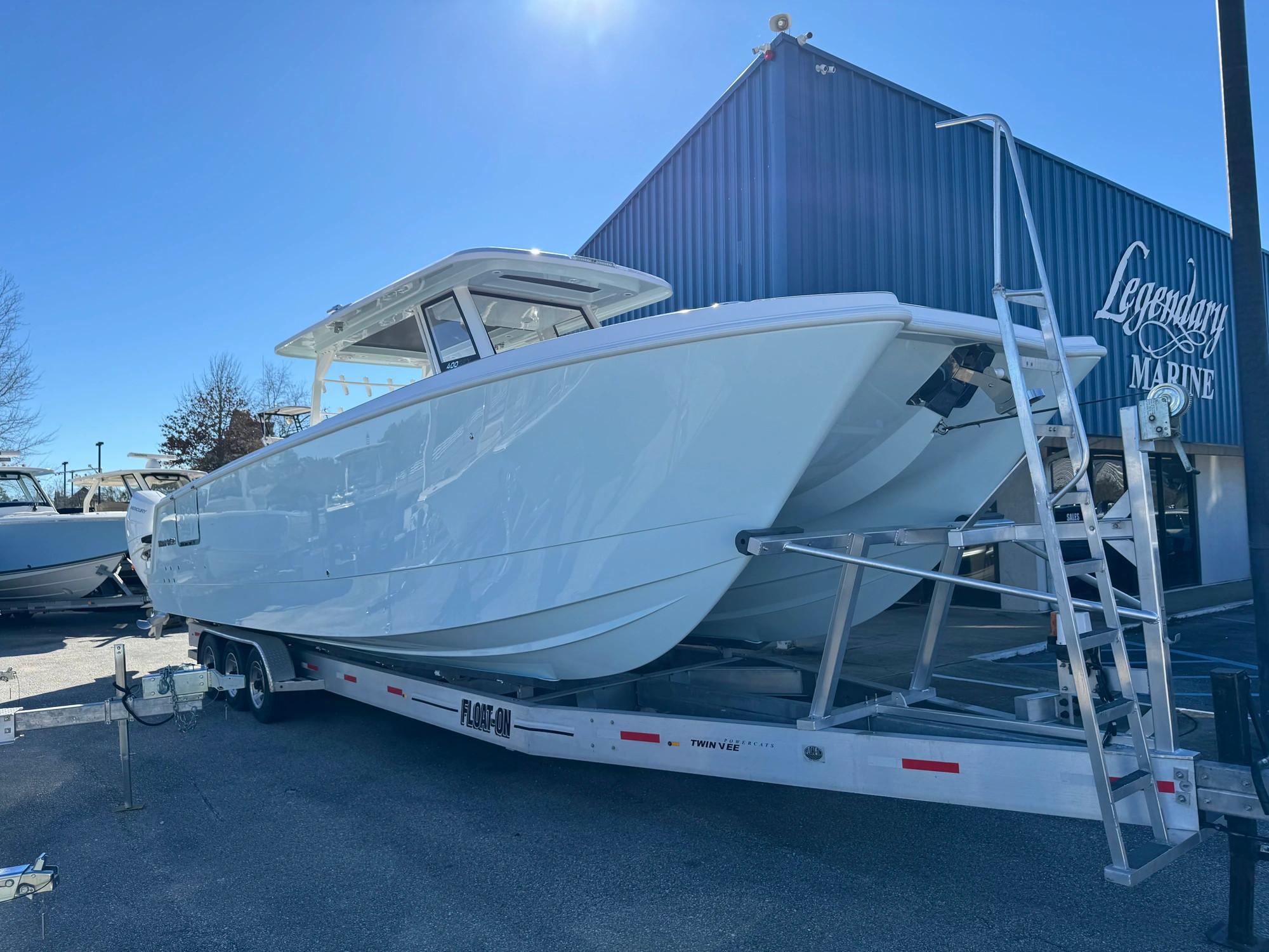 2024 Twin Vee 400 GFX Center Console for sale - YachtWorld