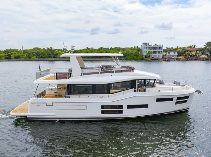  Yacht Photos Pics 2023 Beneteau Grand Trawler 62 - Image 5