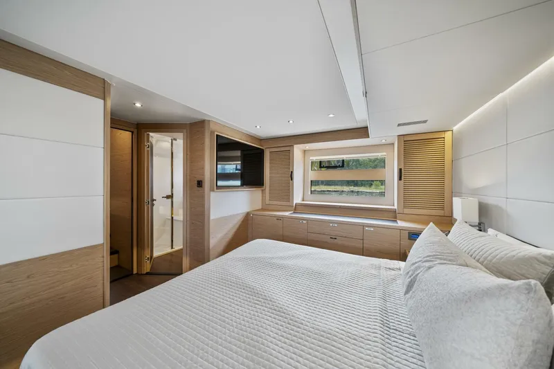  Yacht Photos Pics 2023 Beneteau Grand Trawler 62 - Image 44