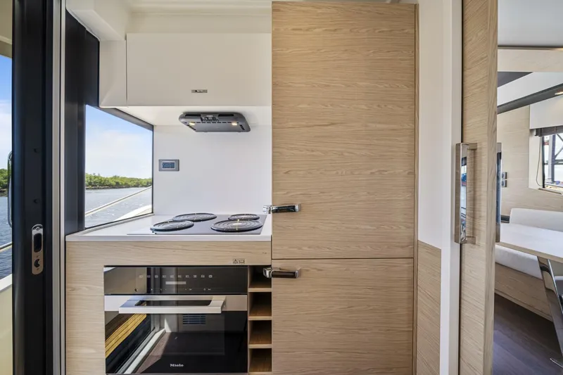  Yacht Photos Pics 2023 Beneteau Grand Trawler 62 - Image 32