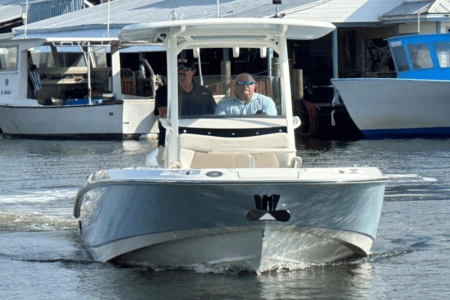 2021 Boston Whaler 270 Dauntless