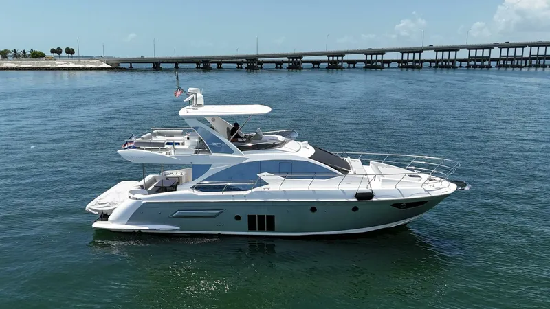 Eclipse Yacht Photos Pics 2016 Azimut 50 Flybridge - Image 2