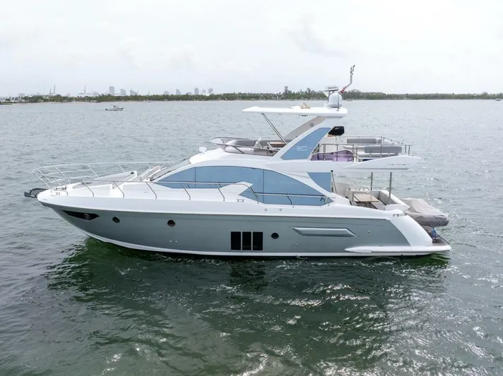 Eclipse Yacht Photos Pics 2016 Azimut 50 Flybridge - Image 3