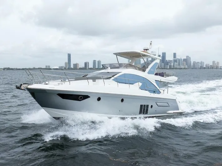 Eclipse Yacht Photos Pics 2016 Azimut 50 Flybridge - Image 2