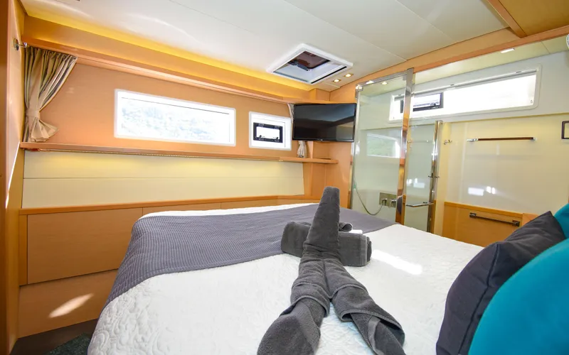 Sandy Lee Yacht Photos Pics 