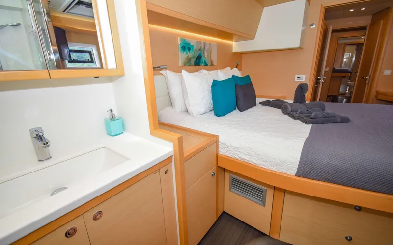 Sandy Lee Yacht Photos Pics 