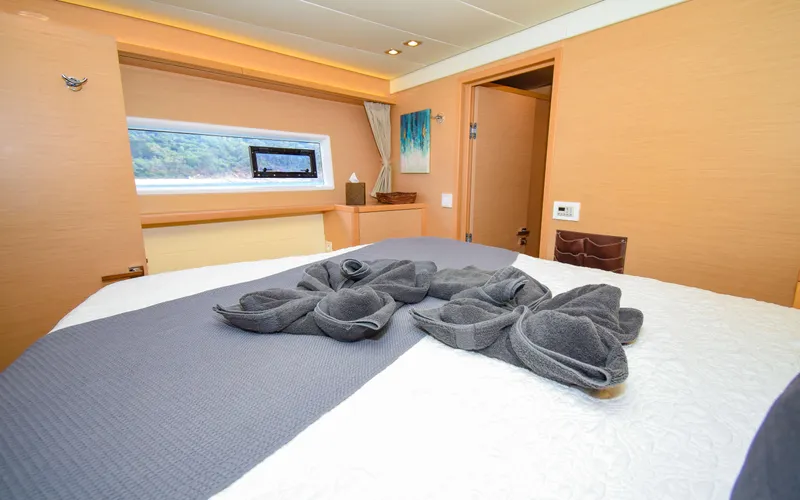 Sandy Lee Yacht Photos Pics 