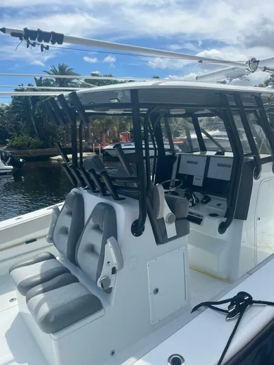  Yacht Photos Pics 2020 Freeman 34vh - Image 17