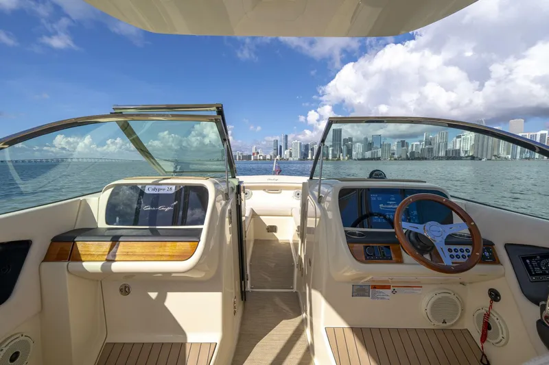  Yacht Photos Pics 2023 Chris-craft Calypso 27 - Image 22