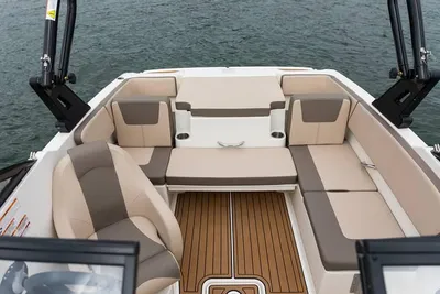 2025 Bayliner VR4 BOWRIDER