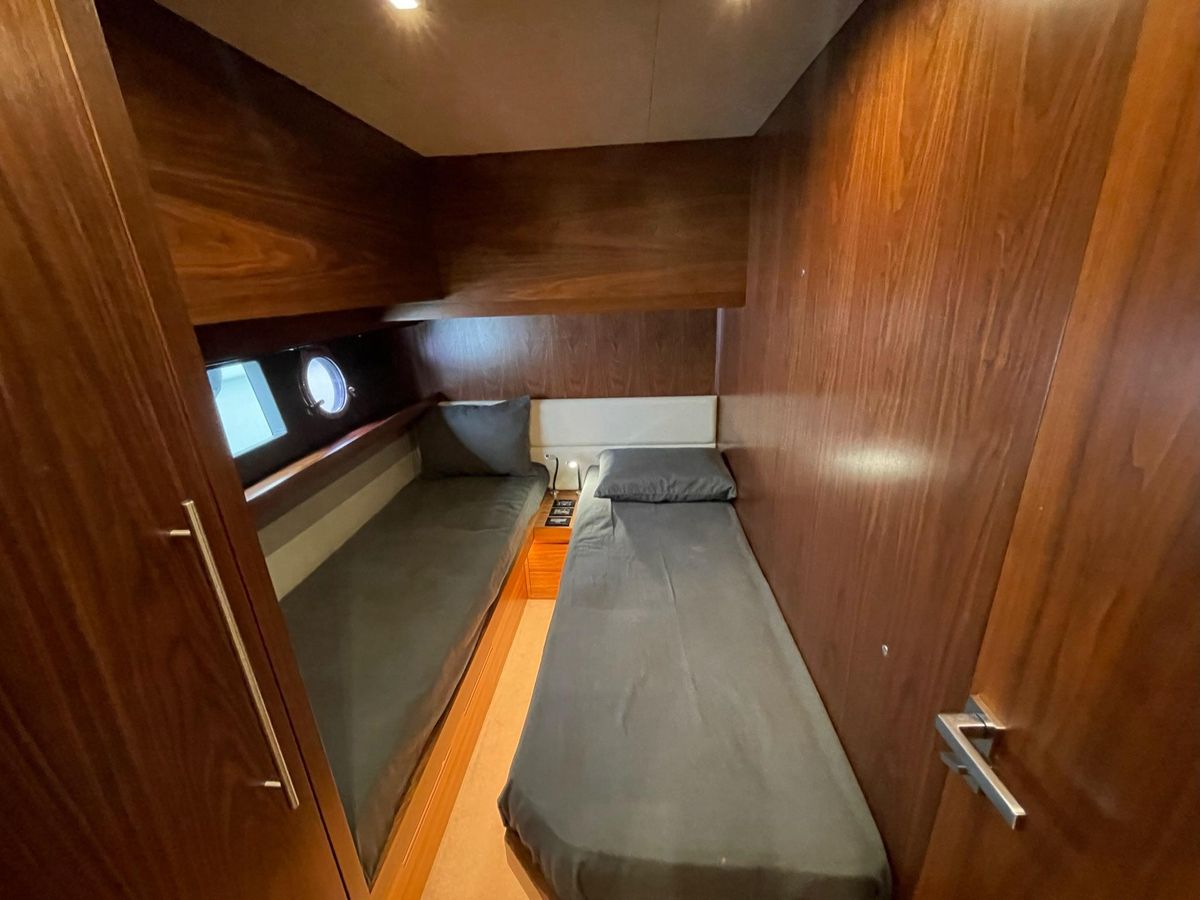 2017 Sundeck Yachts 56 