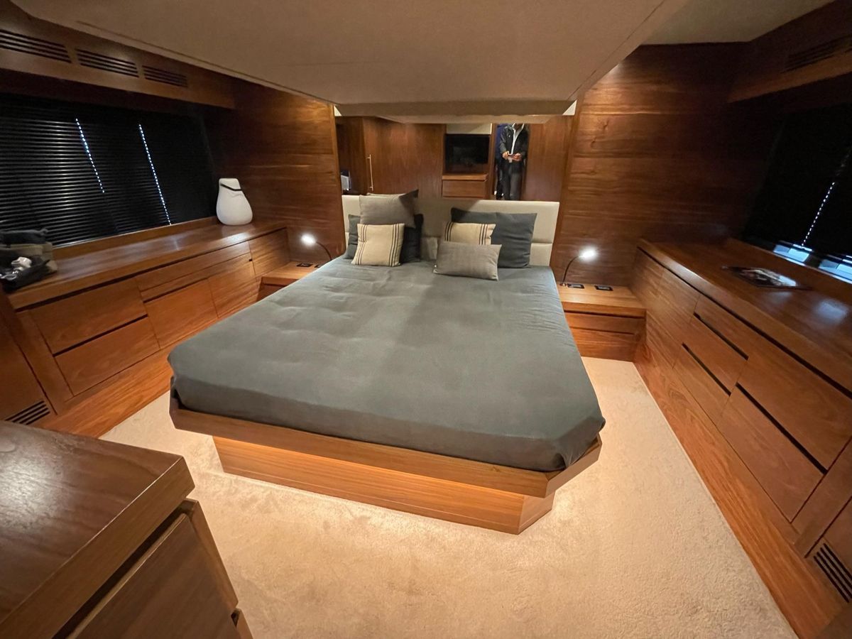 2017 Sundeck Yachts 56 