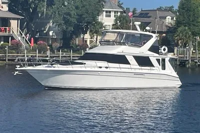 Sea Ray 550 Sedan Bridge