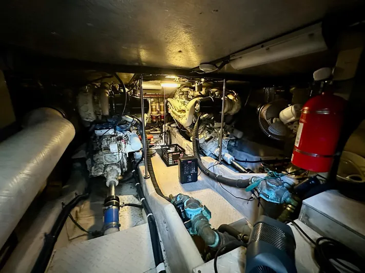 Dragonfly Yacht Photos Pics 