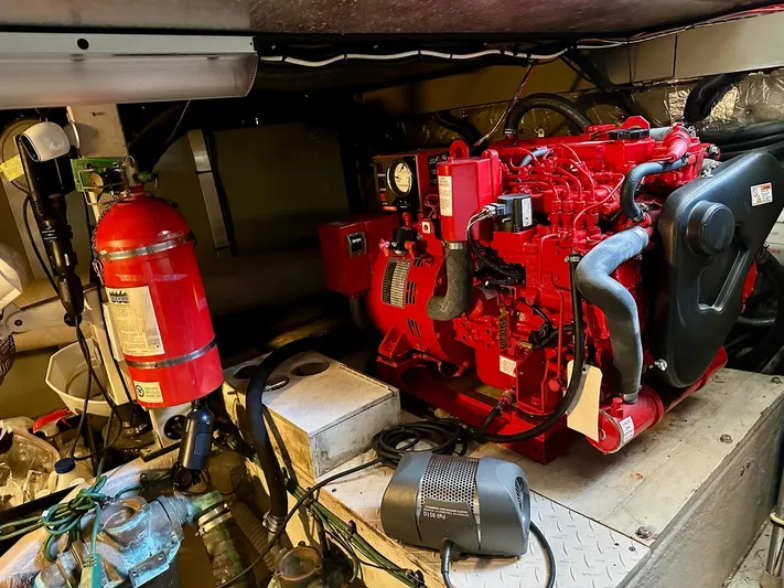 Dragonfly Yacht Photos Pics 