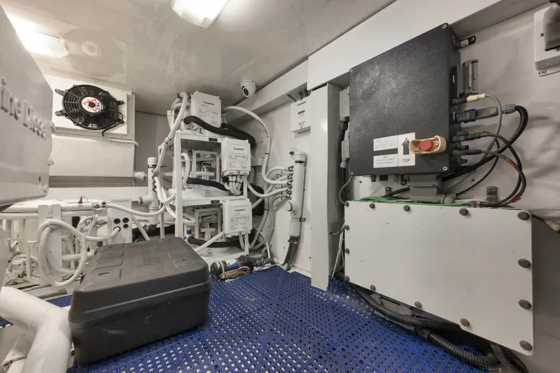 Big Fish II Yacht Photos Pics 