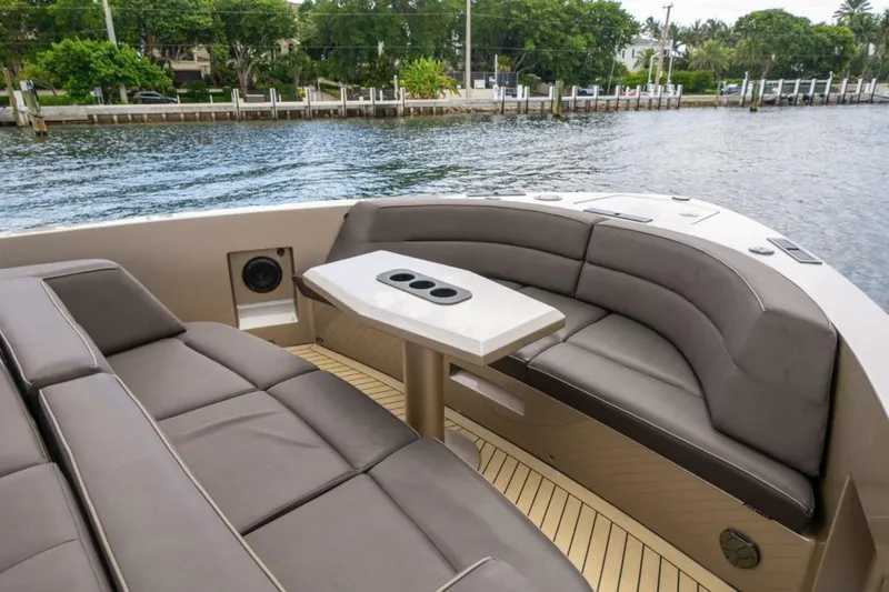  Yacht Photos Pics 2022 Vanquish Yachts Vq45 - Image 25