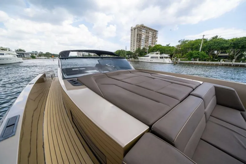  Yacht Photos Pics 2022 Vanquish Yachts Vq45 - Image 21