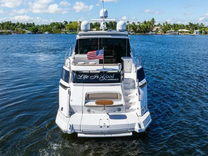  Yacht Photos Pics 2017 Regal 53 Sport Coupe - Image 7