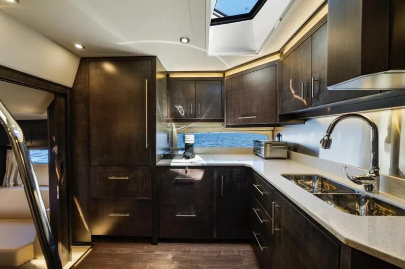  Yacht Photos Pics 2017 Regal 53 Sport Coupe - Image 30