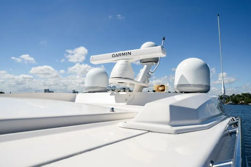  Yacht Photos Pics 2017 Regal 53 Sport Coupe - Image 43