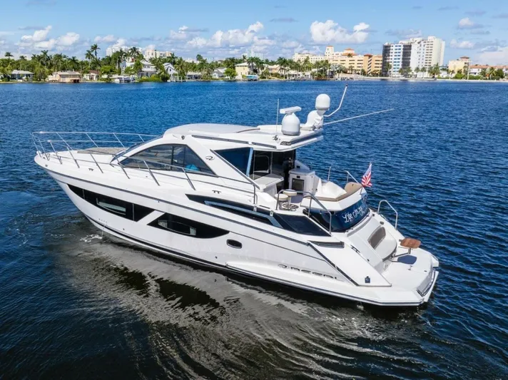  Yacht Photos Pics 2017 Regal 53 Sport Coupe - Image 6