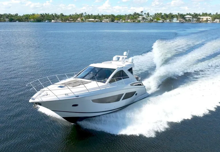 Yacht Photos Pics 2017 Regal 53 Sport Coupe - Image 1