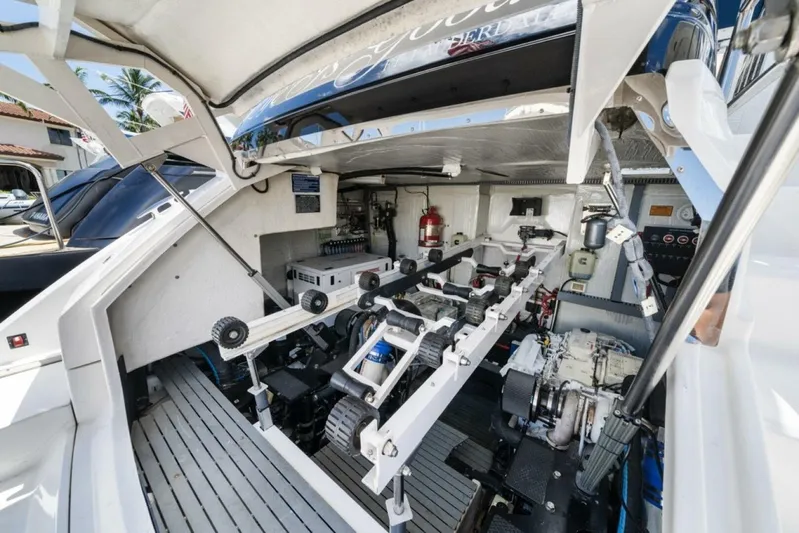  Yacht Photos Pics 2017 Regal 53 Sport Coupe - Image 44