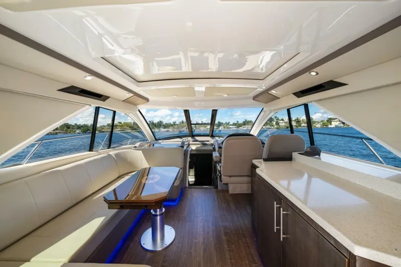  Yacht Photos Pics 2017 Regal 53 Sport Coupe - Image 19