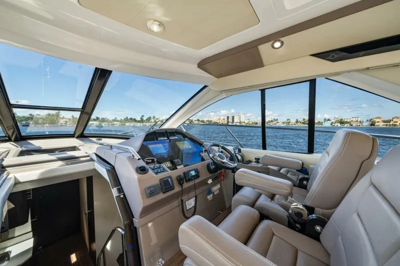  Yacht Photos Pics 2017 Regal 53 Sport Coupe - Image 20