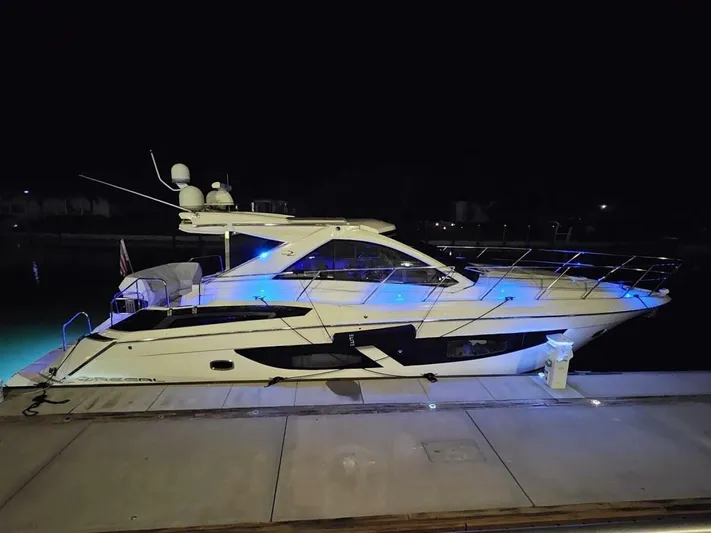  Yacht Photos Pics 2017 Regal 53 Sport Coupe - Image 46