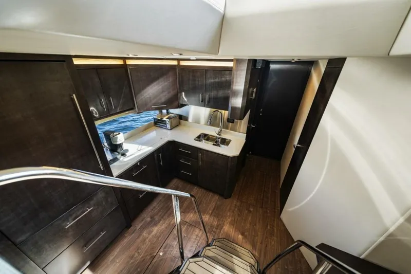  Yacht Photos Pics 2017 Regal 53 Sport Coupe - Image 26